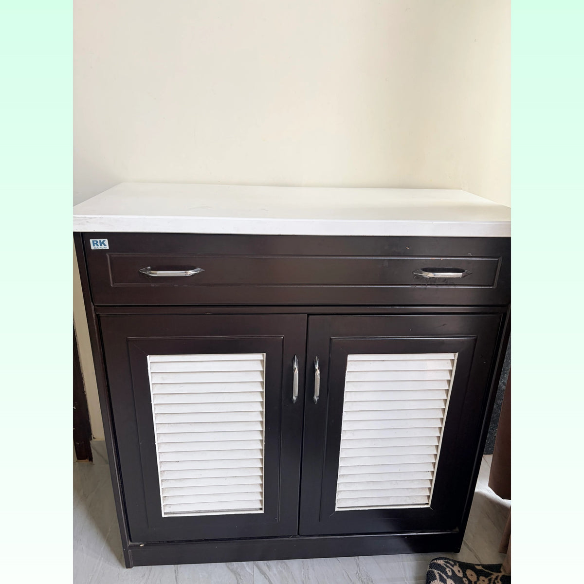 Shoe Cabinet with Drawer and Louvered Doors photo 3