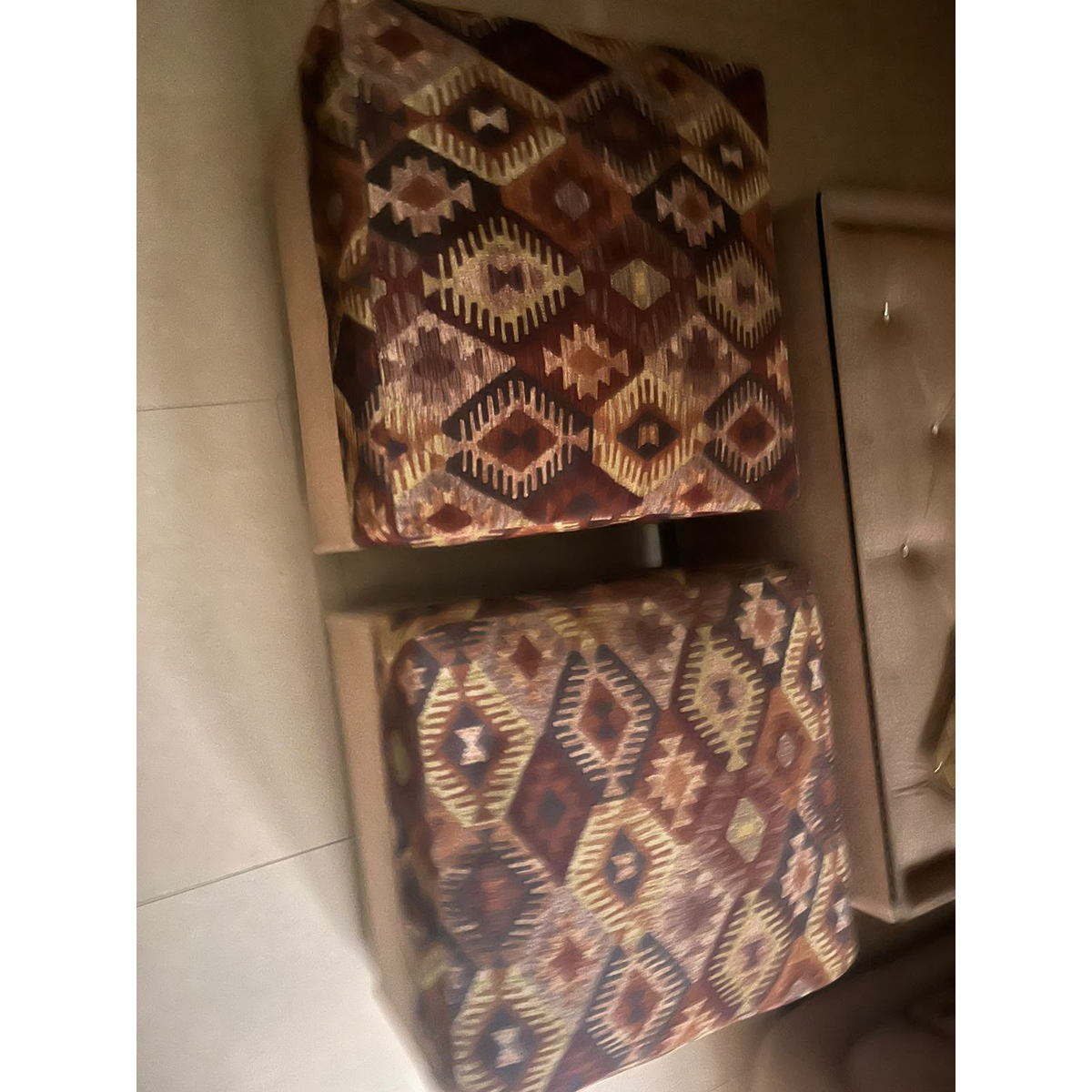 L-shaped sofa set - used living room in Noida - photo 3