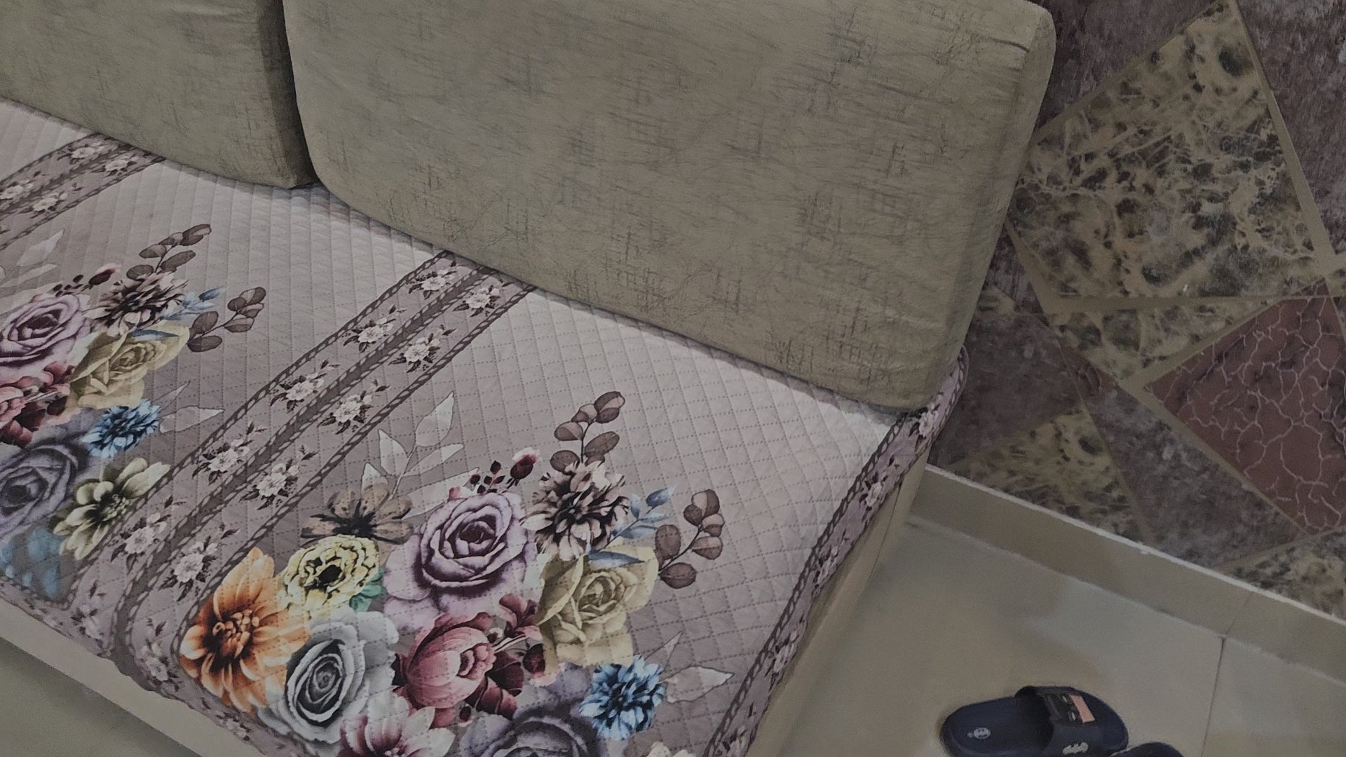 7 seater sofa with 2 poufees video