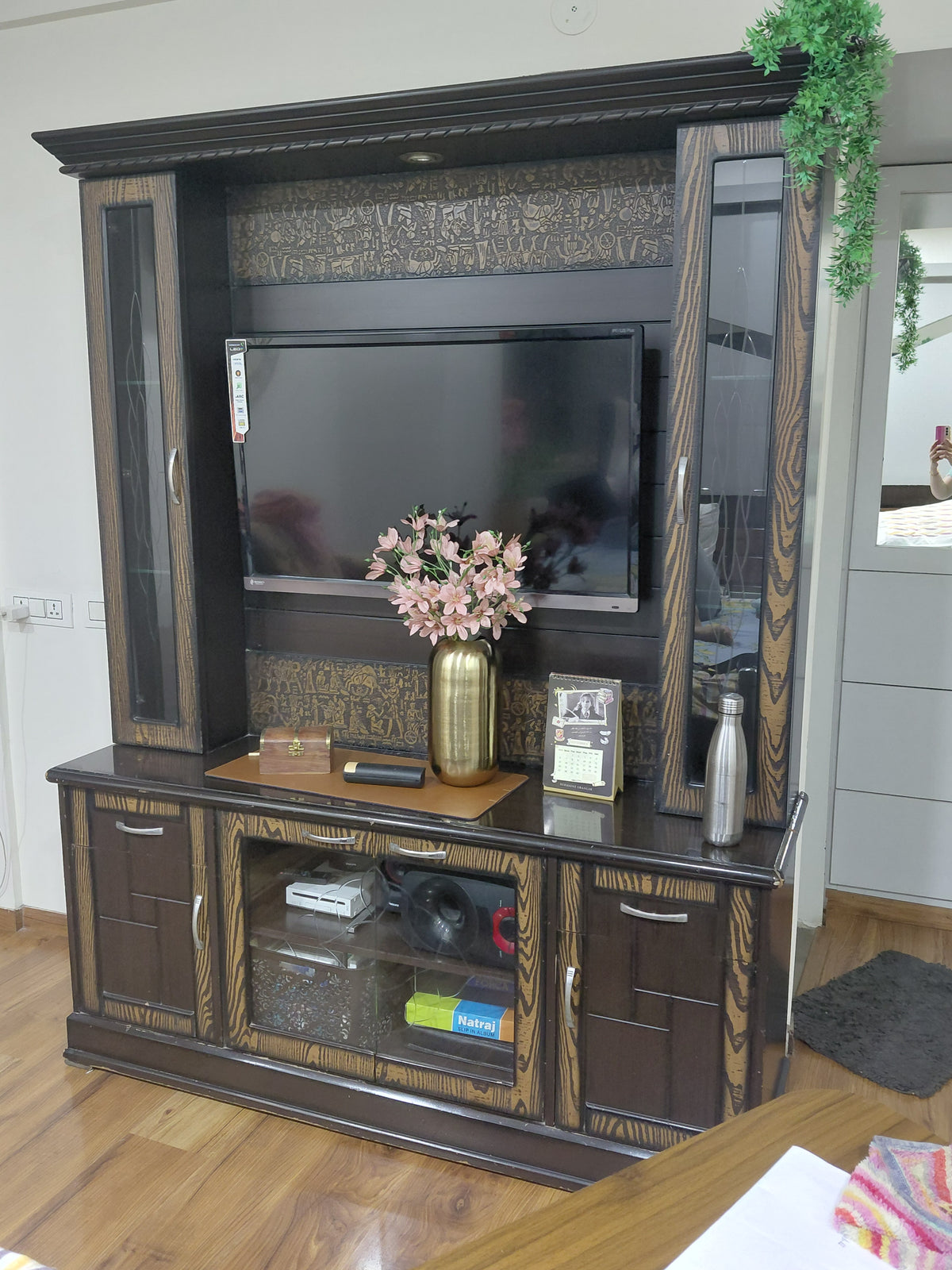 TV Entertainment Unit with Glass Display Cabinets photo 1
