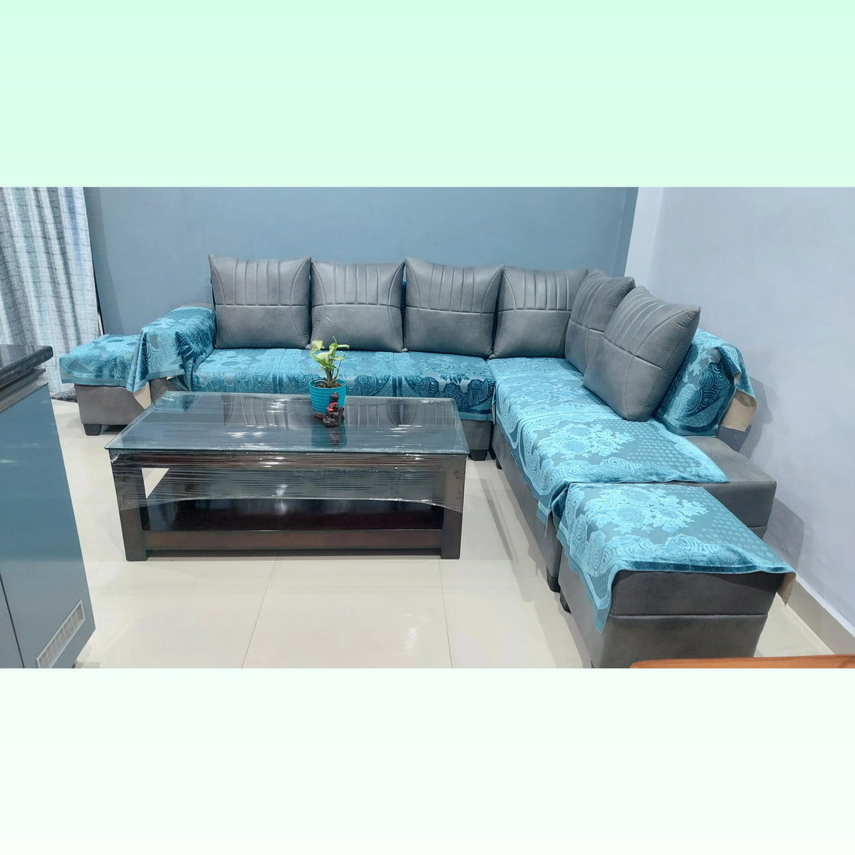 L-Shaped Sofa Set with 2 Ottomans and Centre Table photo 3