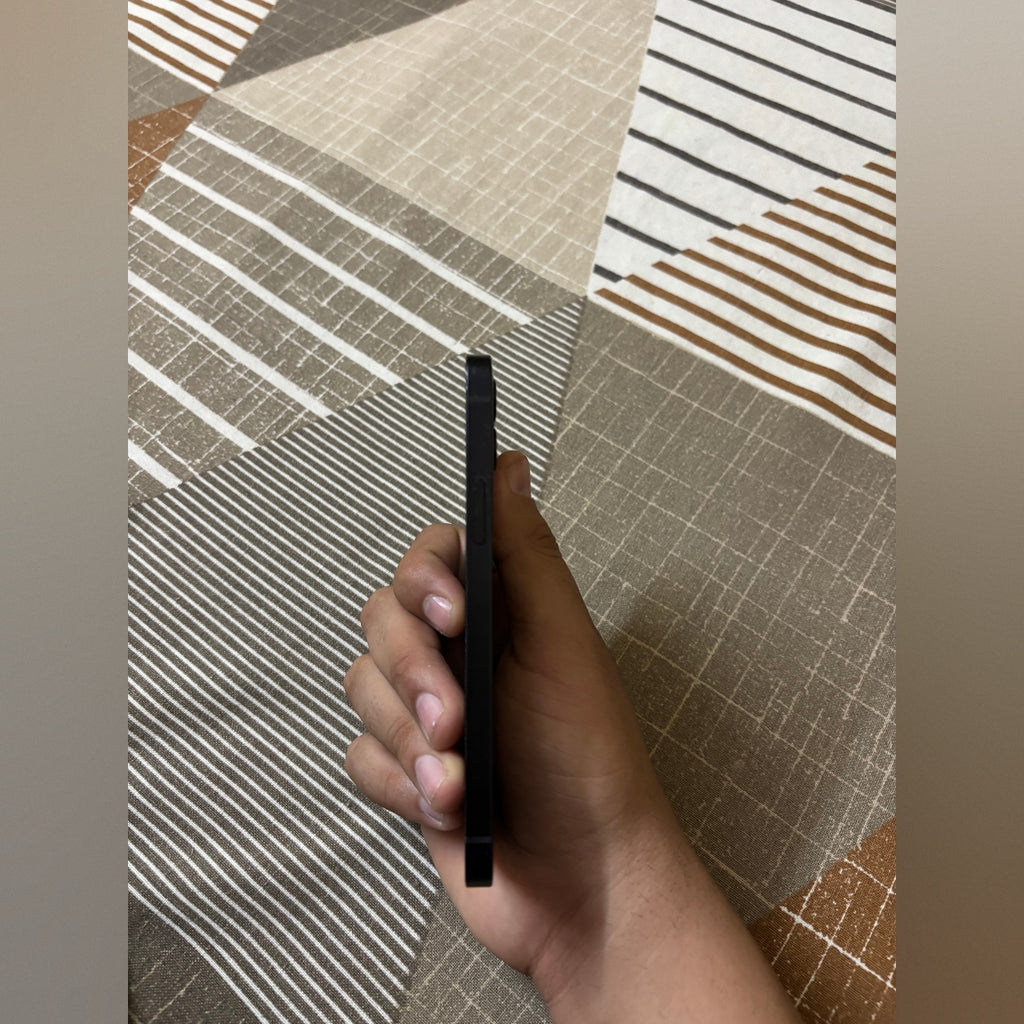 iPhone 12 64GB Black