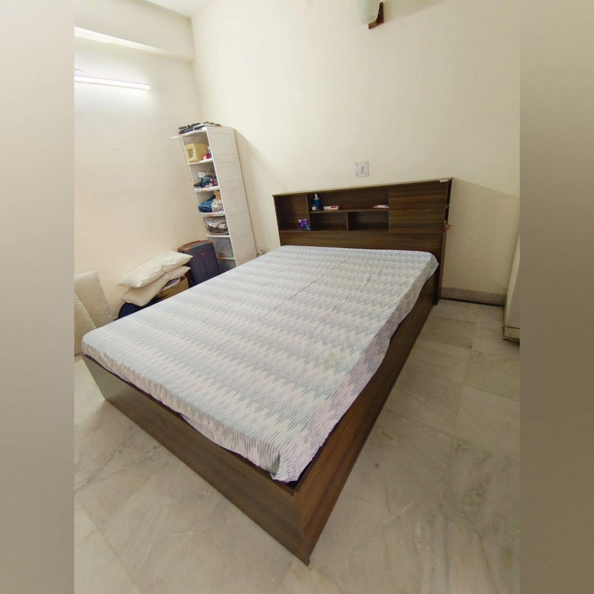 Neelkamal Queen Size Bed