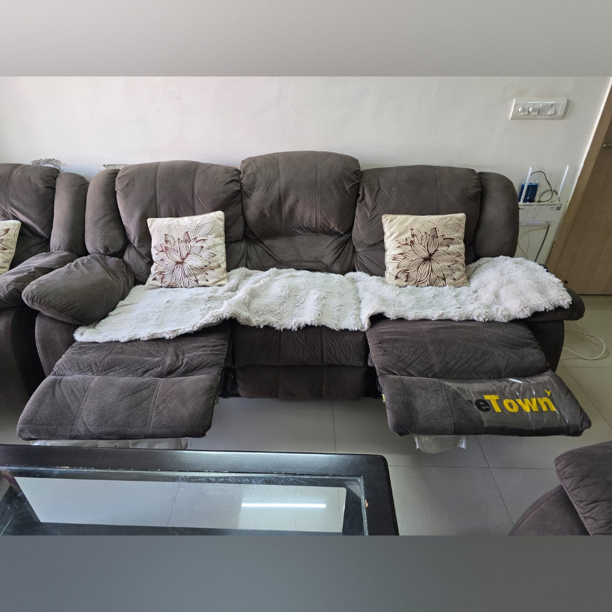 Home Centre 5 Seater Recliner Sofa Set