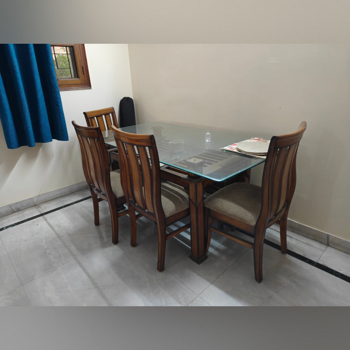 Sheesham Wood 6-Seater Dining Set