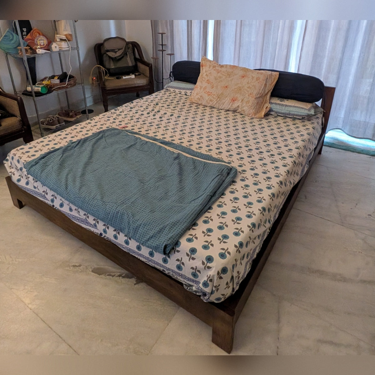 Pepperfry Queen Bed (6x5) + Wakefit 8" Mattress