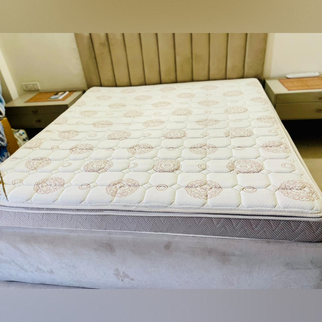 King size bed with mattress + side tables