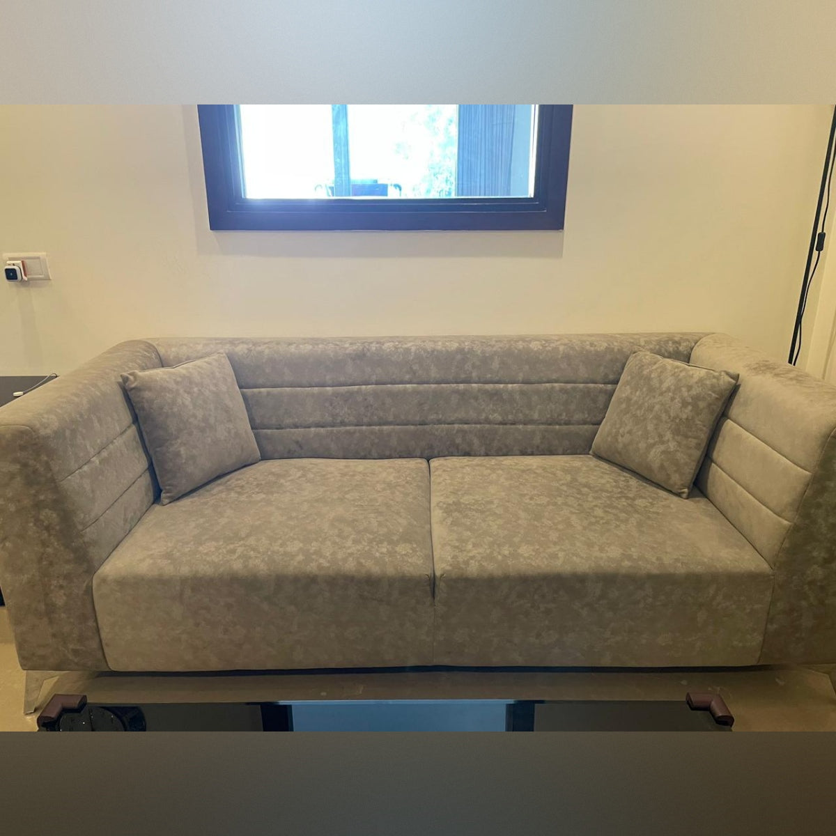 6 seater sofa + 1 centre + 1 side table