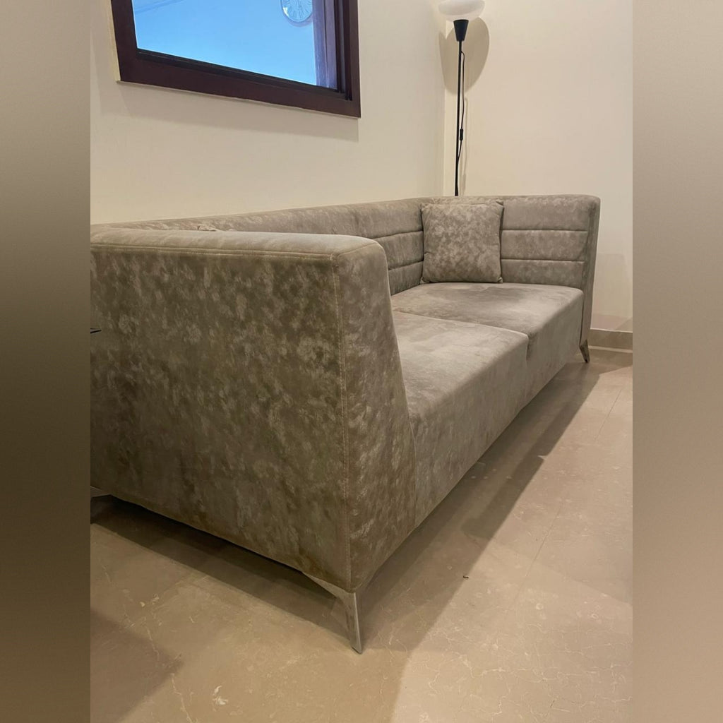 6 seater sofa + 1 centre + 1 side table