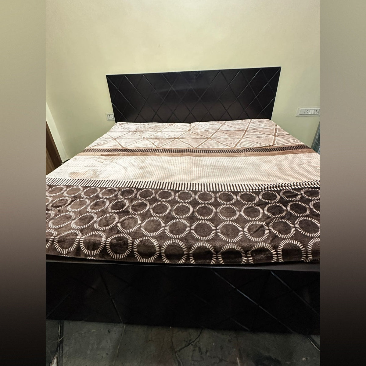 King size bed with mattress
