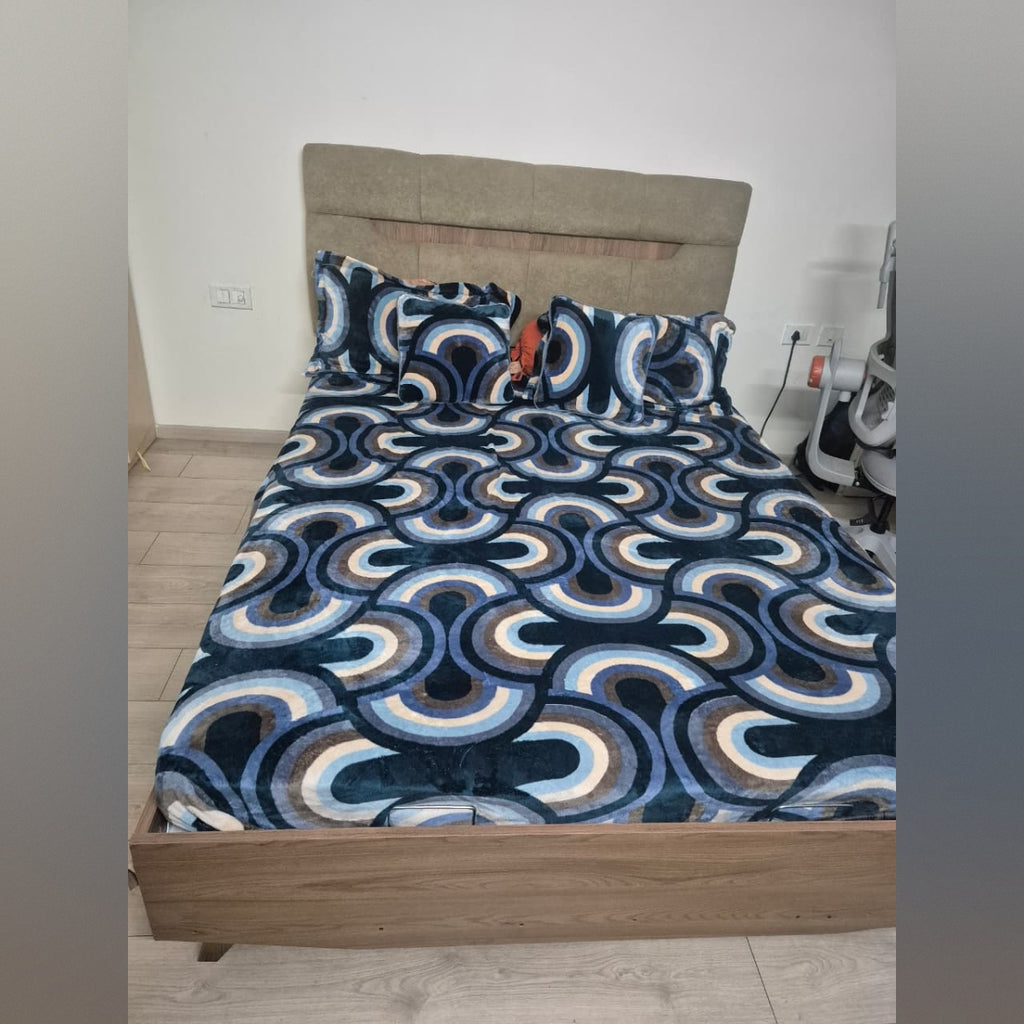Evok terence king size bed with storage