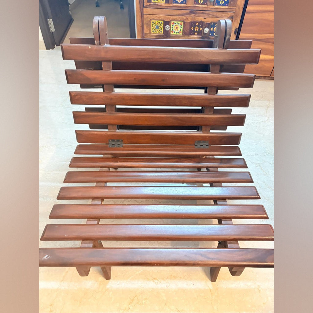 Pepperfry Solid Wood Futon / Sofa Cum Bed