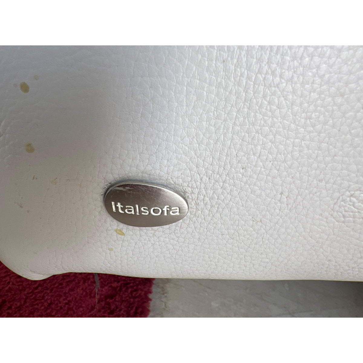 Italsofa Leather Sectional Sofa, Seller-Reported 5 Seats - used living-room in Delhi - photo 6