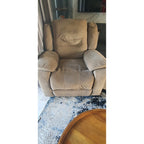 Evoke Single-Seater Recliner - used living-room in Gurugram - photo 3