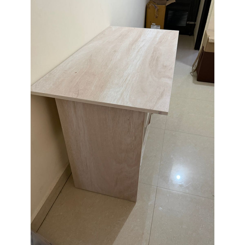 Green Soul Rhine Office Table - left side