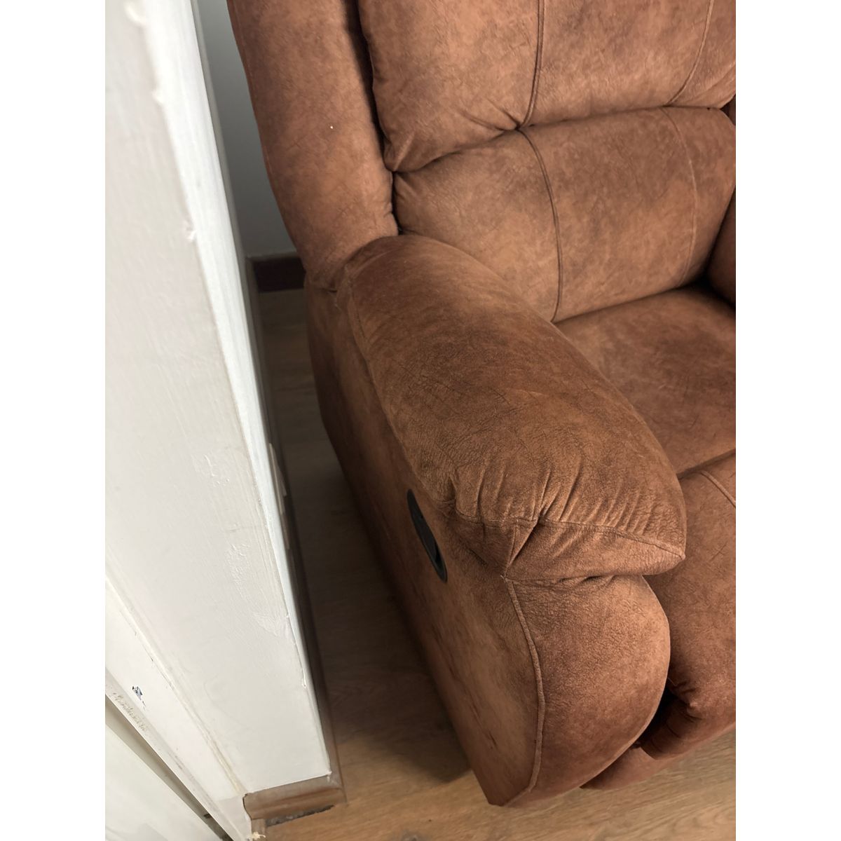 One-Seater Manual Recliner - view 3