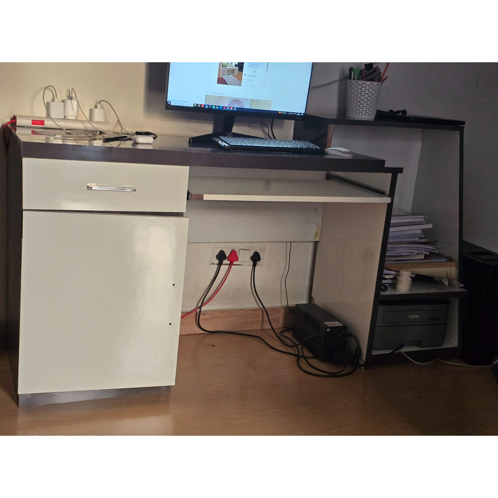Computer Table 5 x 3 ft - used study and office in Gurugram - photo 2