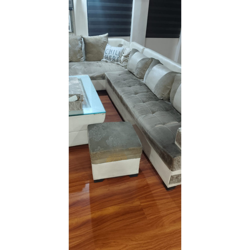 Grey 7 seater L-shaped fabric sofa - used living room in Delhi - photo 3
