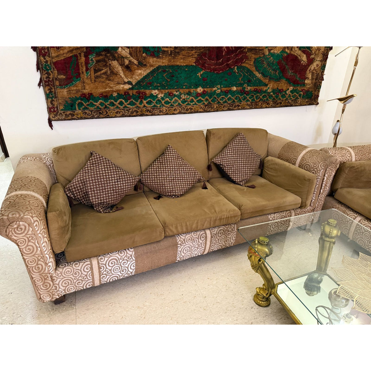 3+2 Seater Fabric Sofa Set - used living-room in Gurugram - photo 3