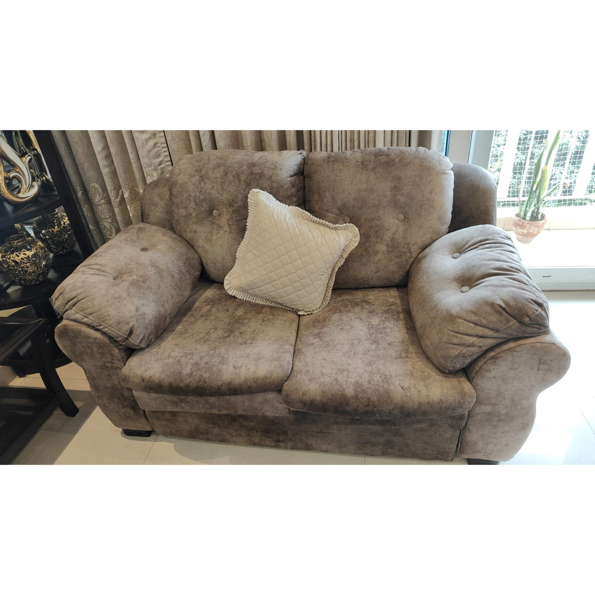 Durian 3+3+2 Fabric Sofa Set - used sofa in Gurugram - photo 1