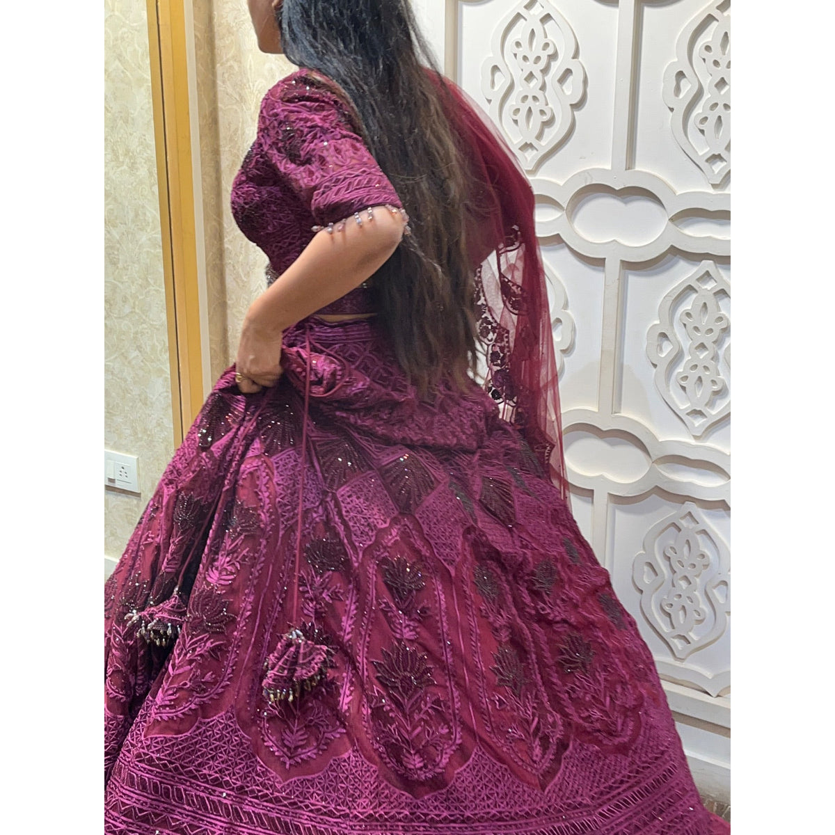 Lalit Dalmia Embroidered Wedding Lehenga, Size M - used other in Ghaziabad - photo 8