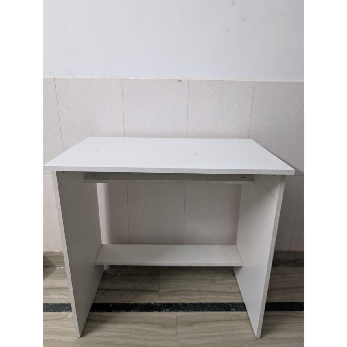 White Computer Table and Side Table - used study and office in Delhi - photo 1
