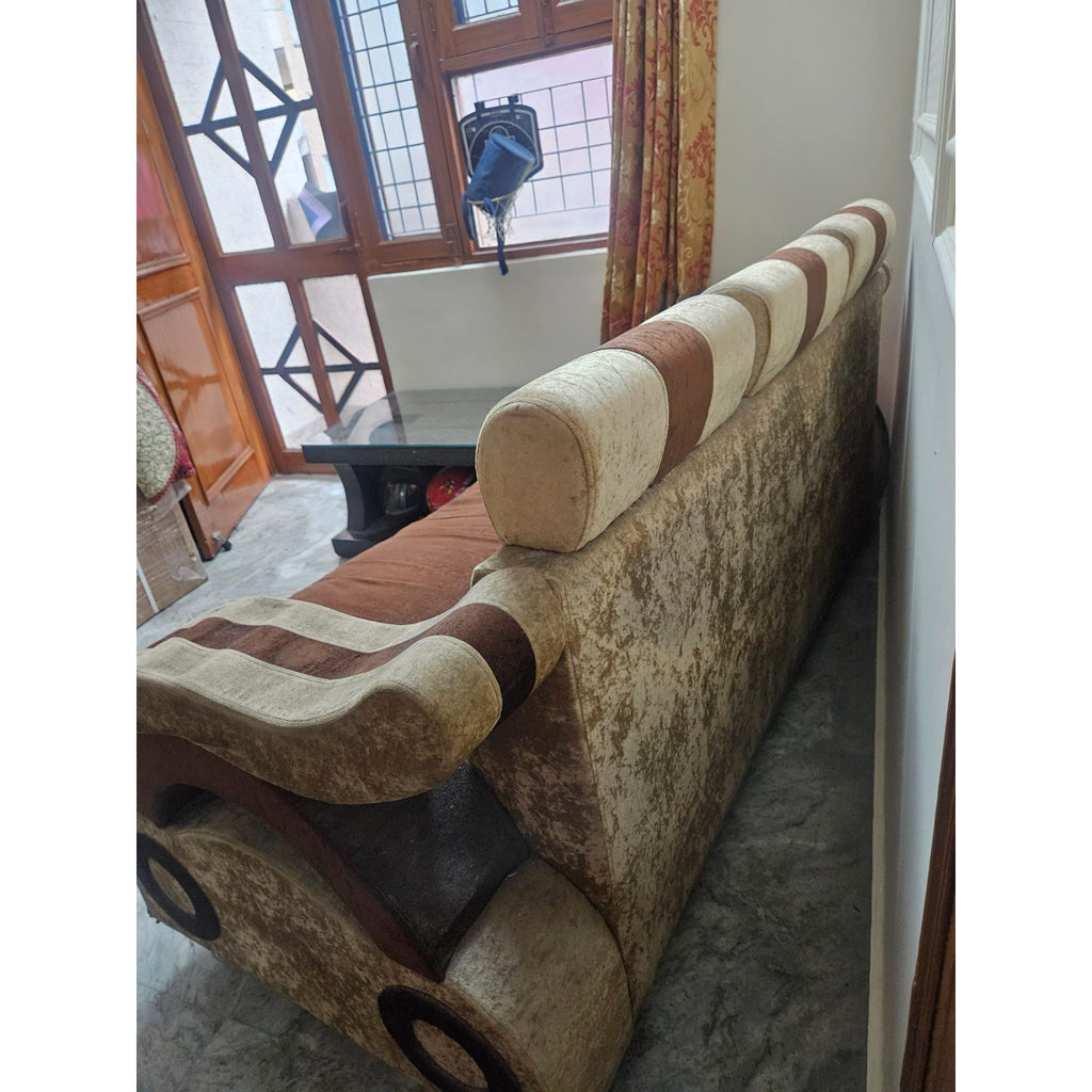 3-Seater Brown and Beige Fabric Sofa - used Living Room in Delhi - photo 4