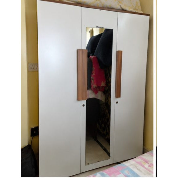 Bianca Mirrored Wardrobe - used bedroom in Delhi - photo 3