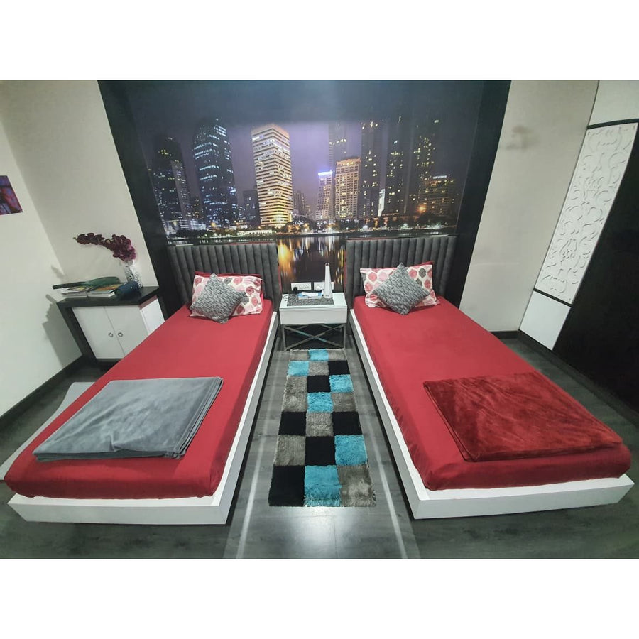 Twin Single Beds and Side Table - used bedroom in Ghaziabad - photo 1