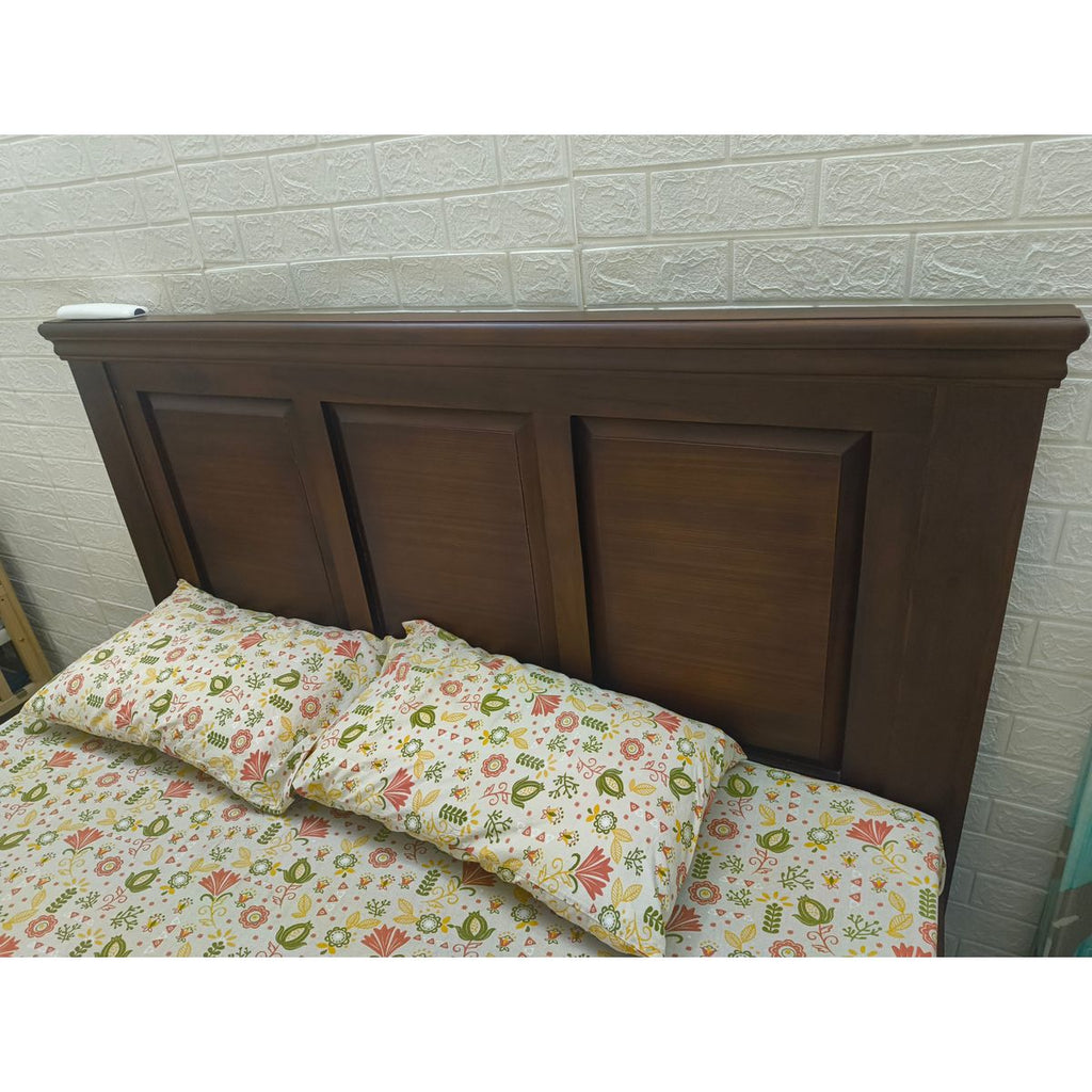 Sangwan Wood Queen Bed with Hydraulic Storage - front view