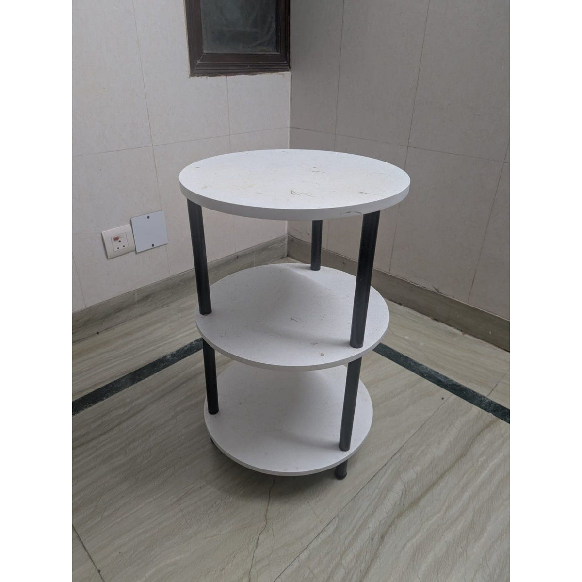 White Computer Table and Side Table - used study and office in Delhi - photo 3