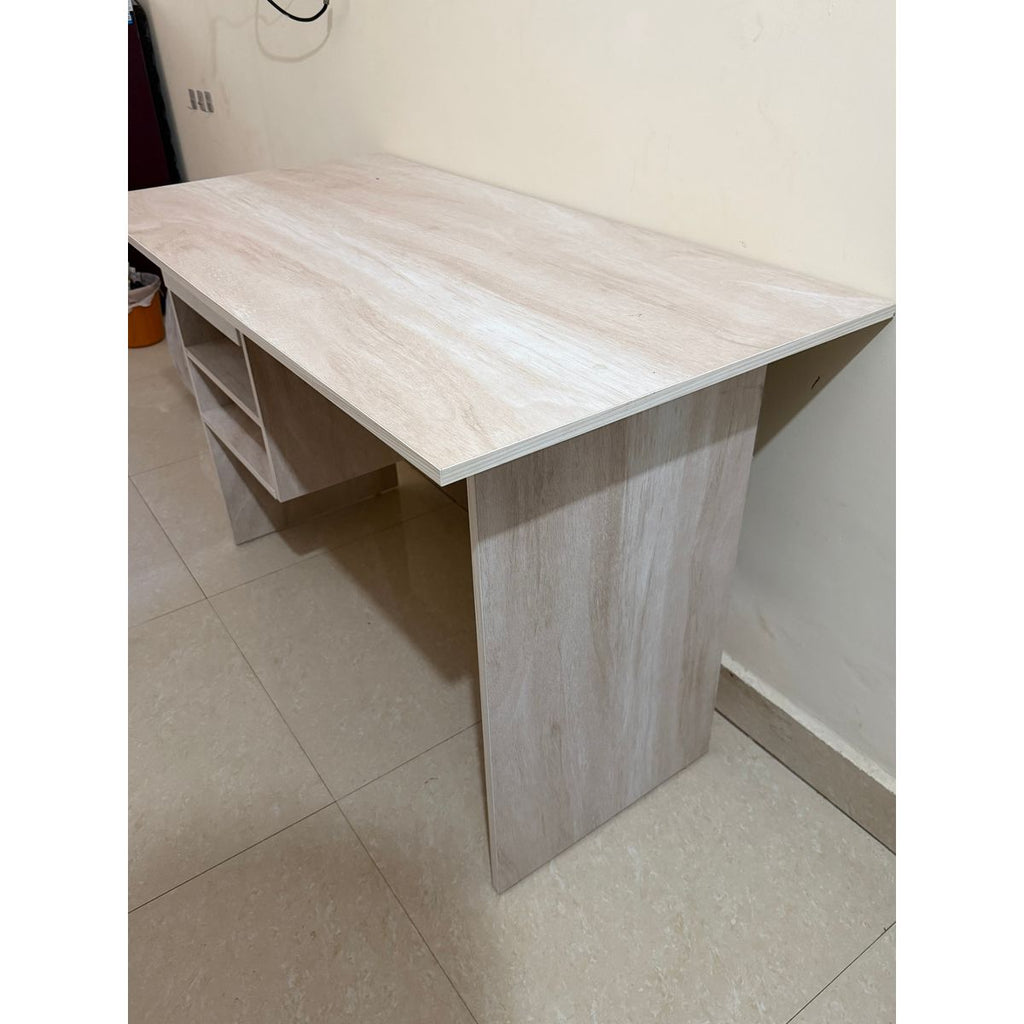 Green Soul Rhine Office Table - right angle