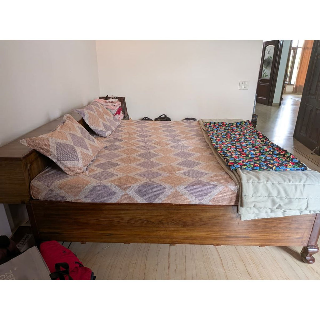 Sagwan bed left side