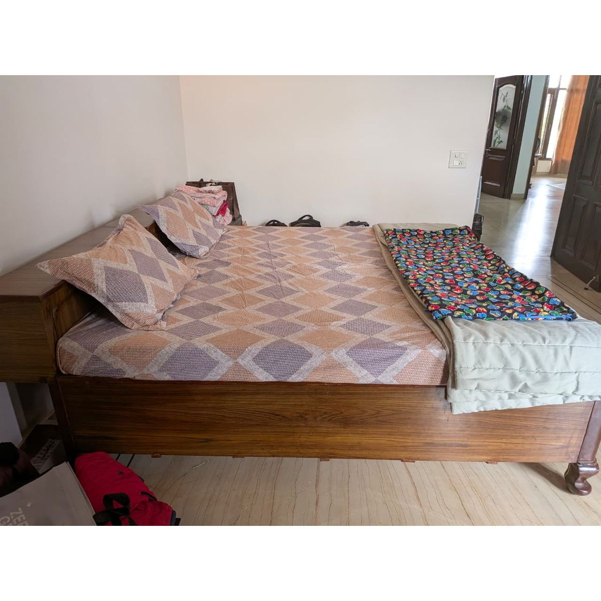 Sagwan bed left side
