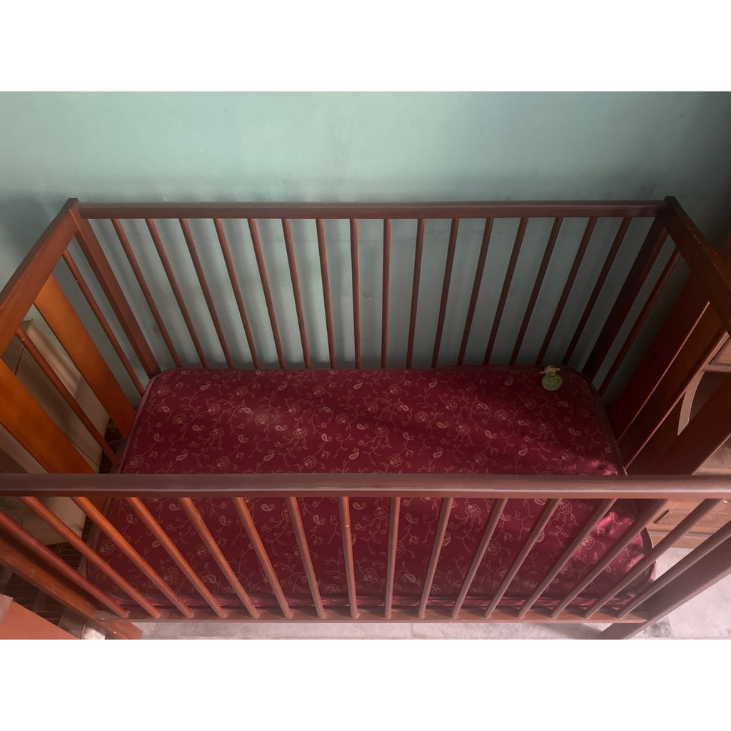 Wooden Baby Cot with Mattress - used baby cot in Delhi - photo 2