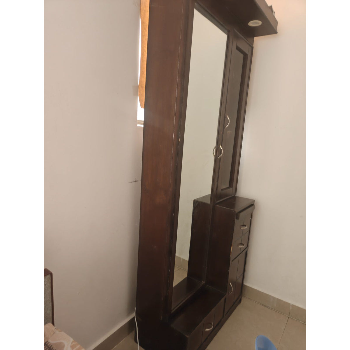 Wooden Dressing Table - used bedroom in Noida - photo 2