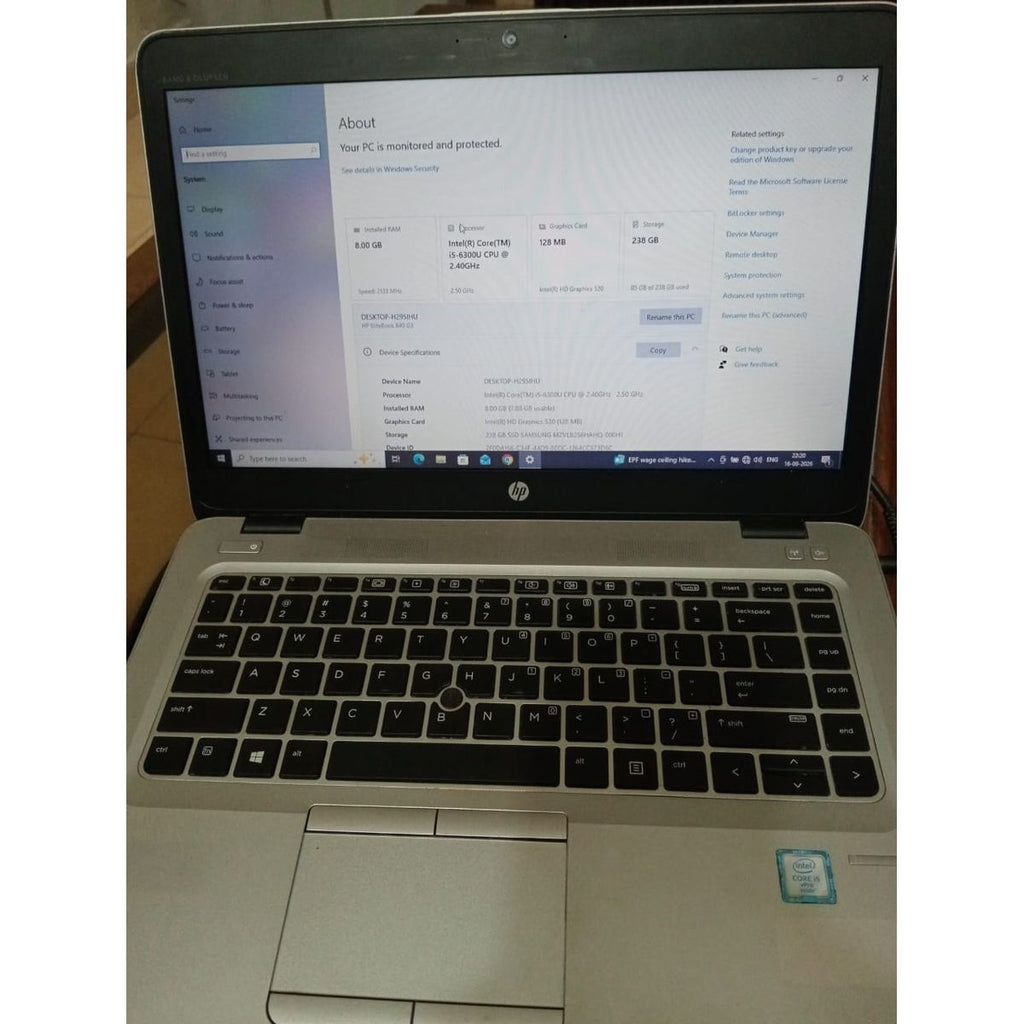 HP EliteBook Laptop (8GB RAM / 256GB SSD)