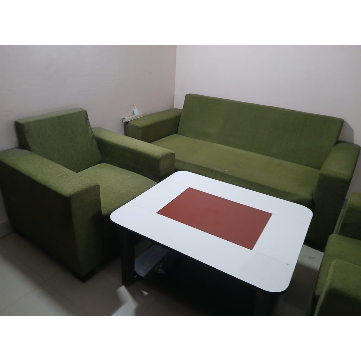 Home Set: Sofa, Wardrobe and Queen Bed - used furniture set in Noida - photo 2