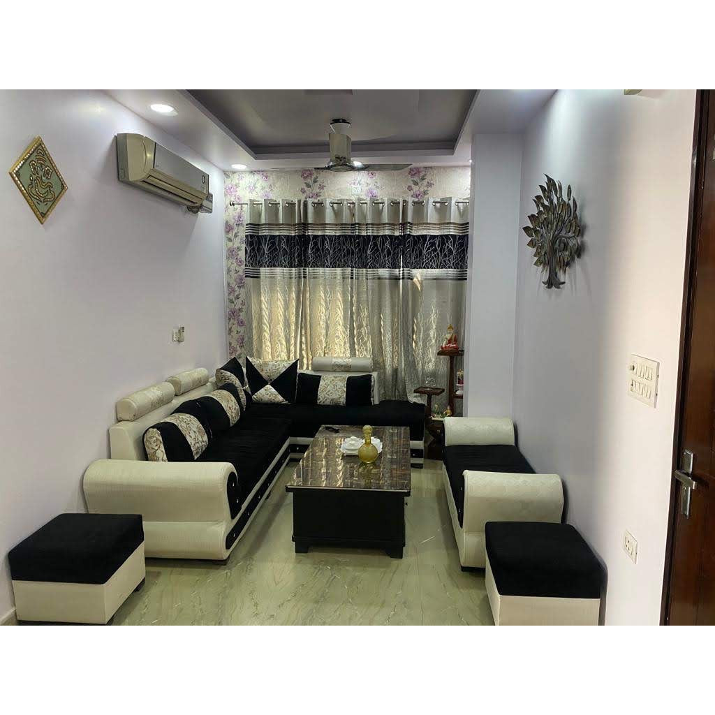 L-Shaped Sofa with Settee, Coffee Table and 2 Ottomans - used living-room in Delhi - photo 4