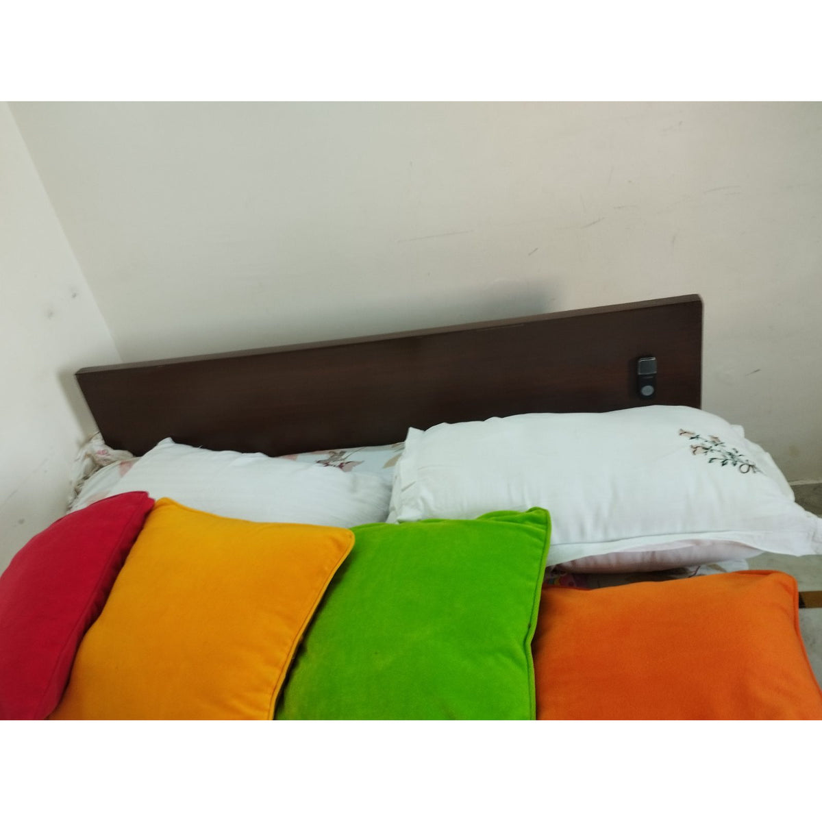 Wooden Single Bed - used bedroom in Gurugram - photo 3