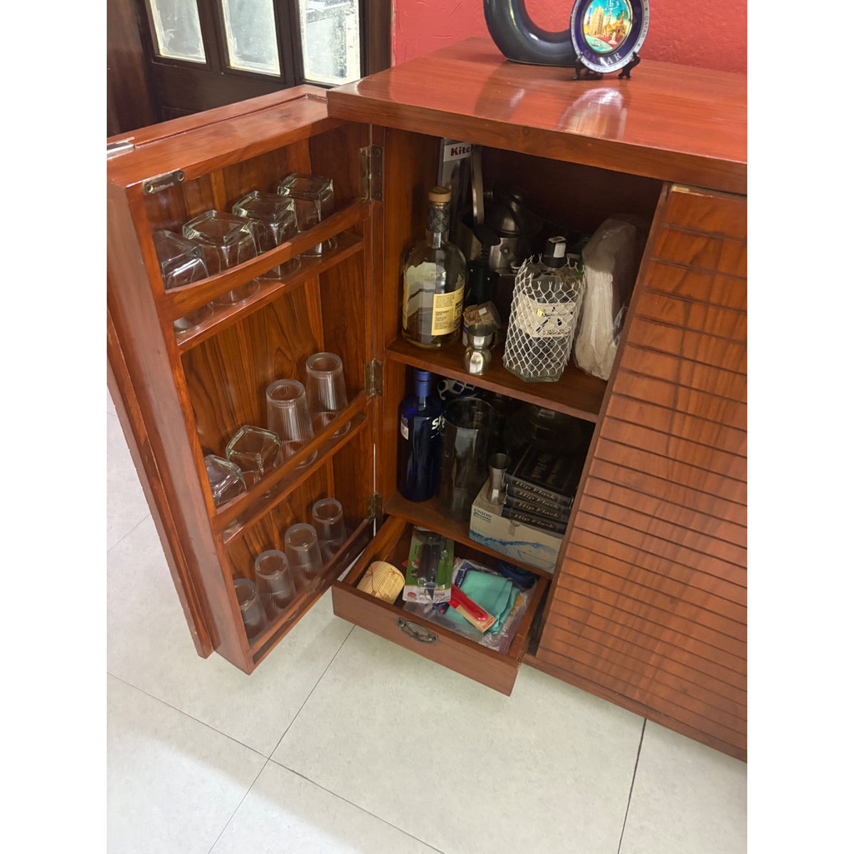 Wooden Bar Cabinet - used living room in Delhi - photo 5