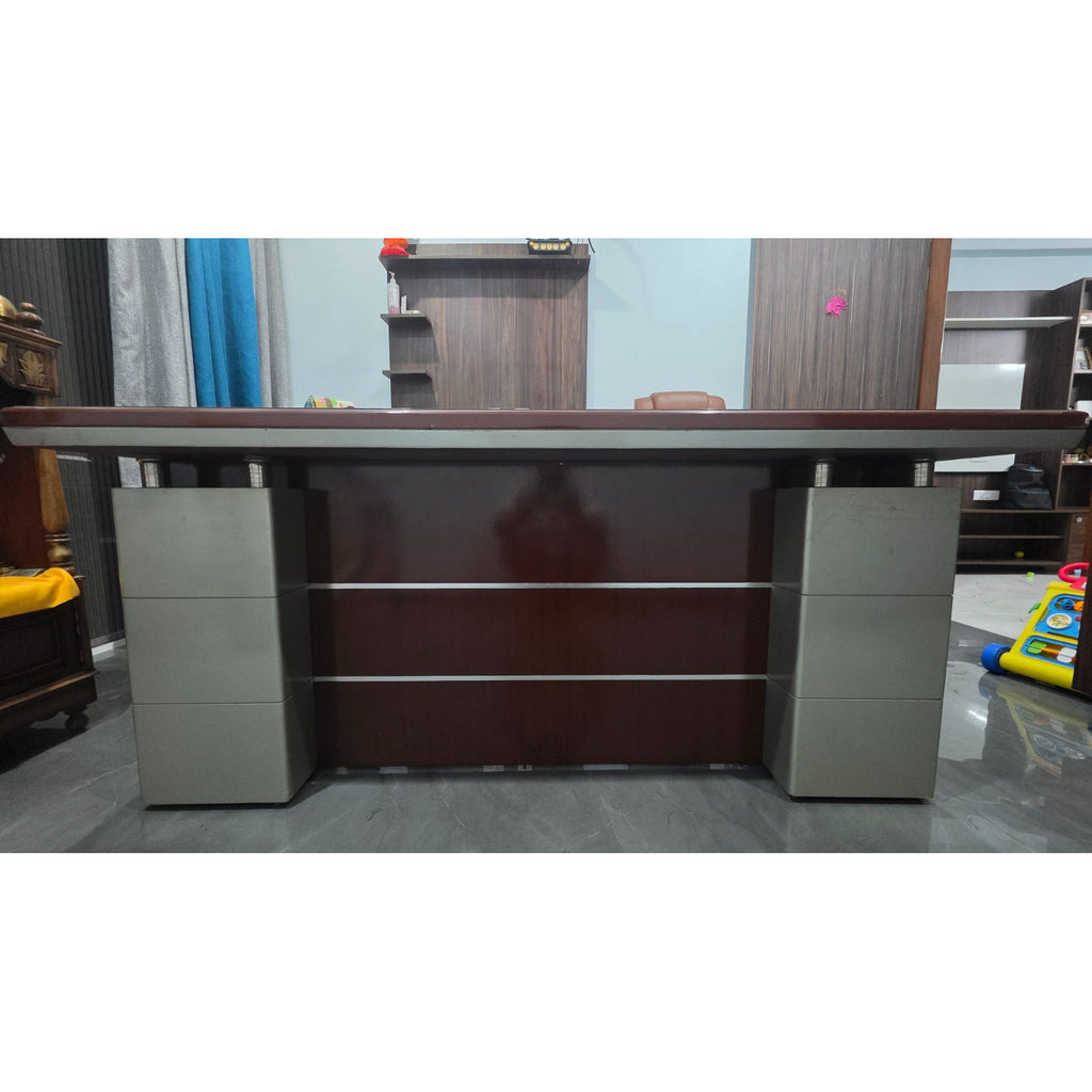 Executive Office Table - used study and office in Gurugram - photo 1
