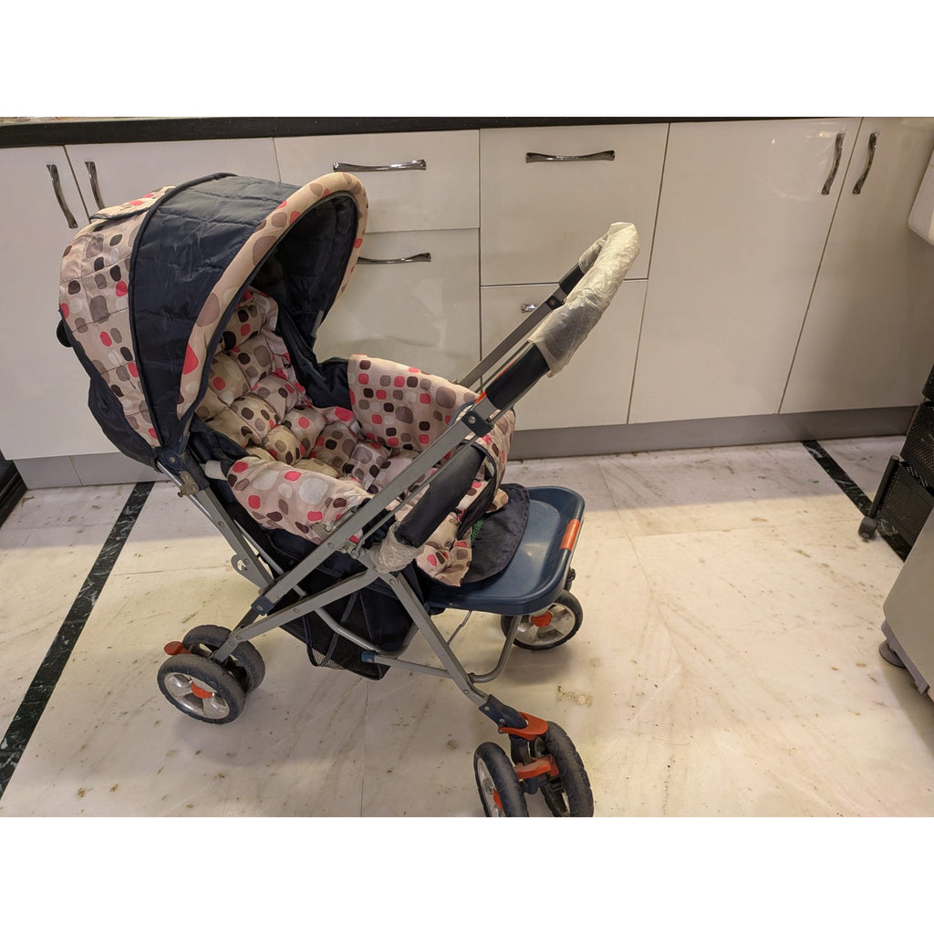 Baby Pram with Canopy - used baby pram in Ghaziabad - photo 1
