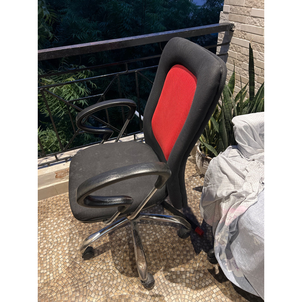 Office Chair, Black and Red - used office chair in Delhi - photo 3