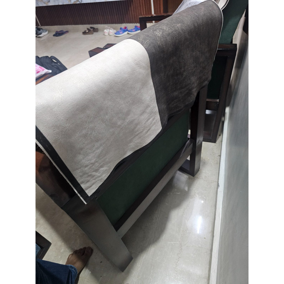 Green Wooden Sofa Set - used item in Delhi - photo 3