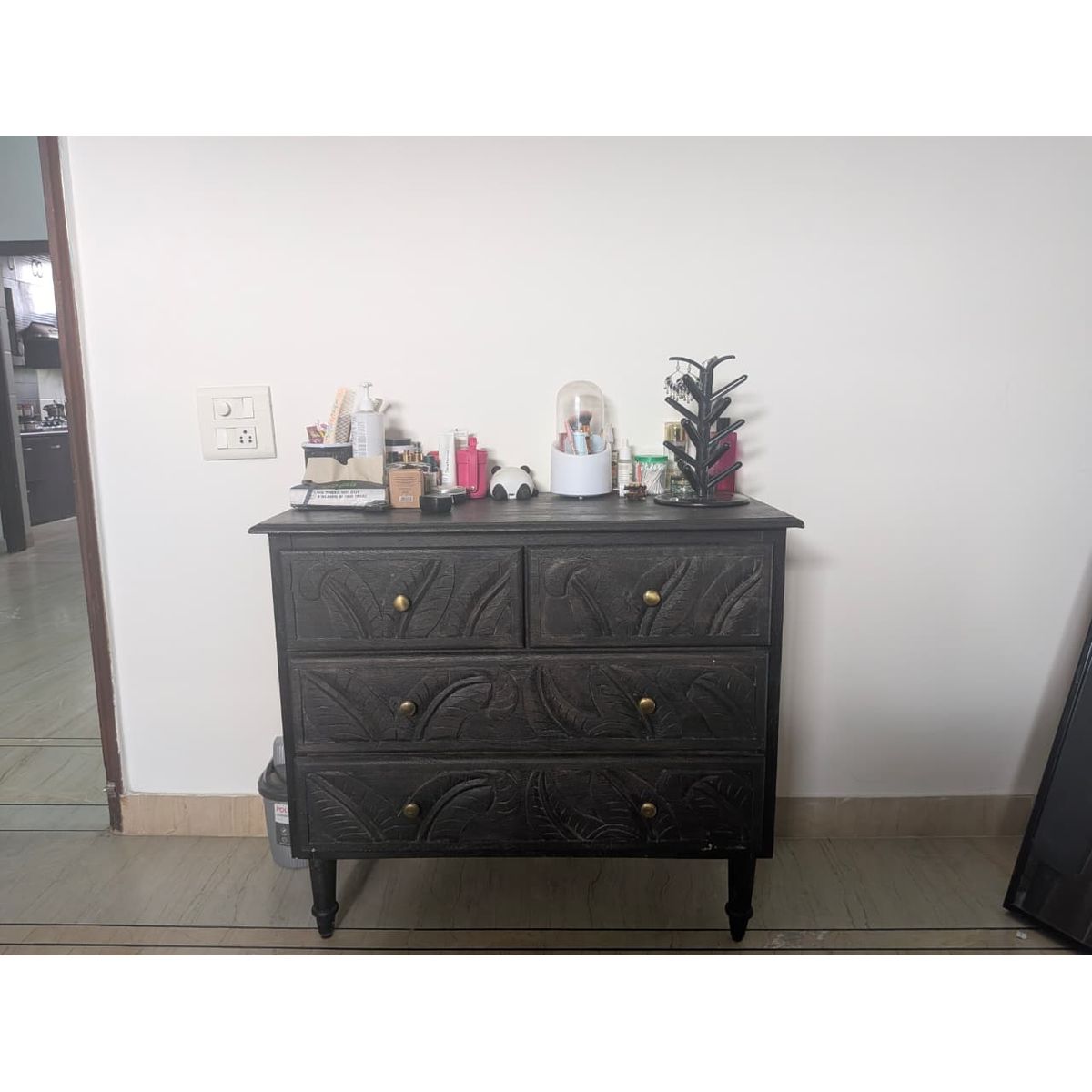 Dressing table full view