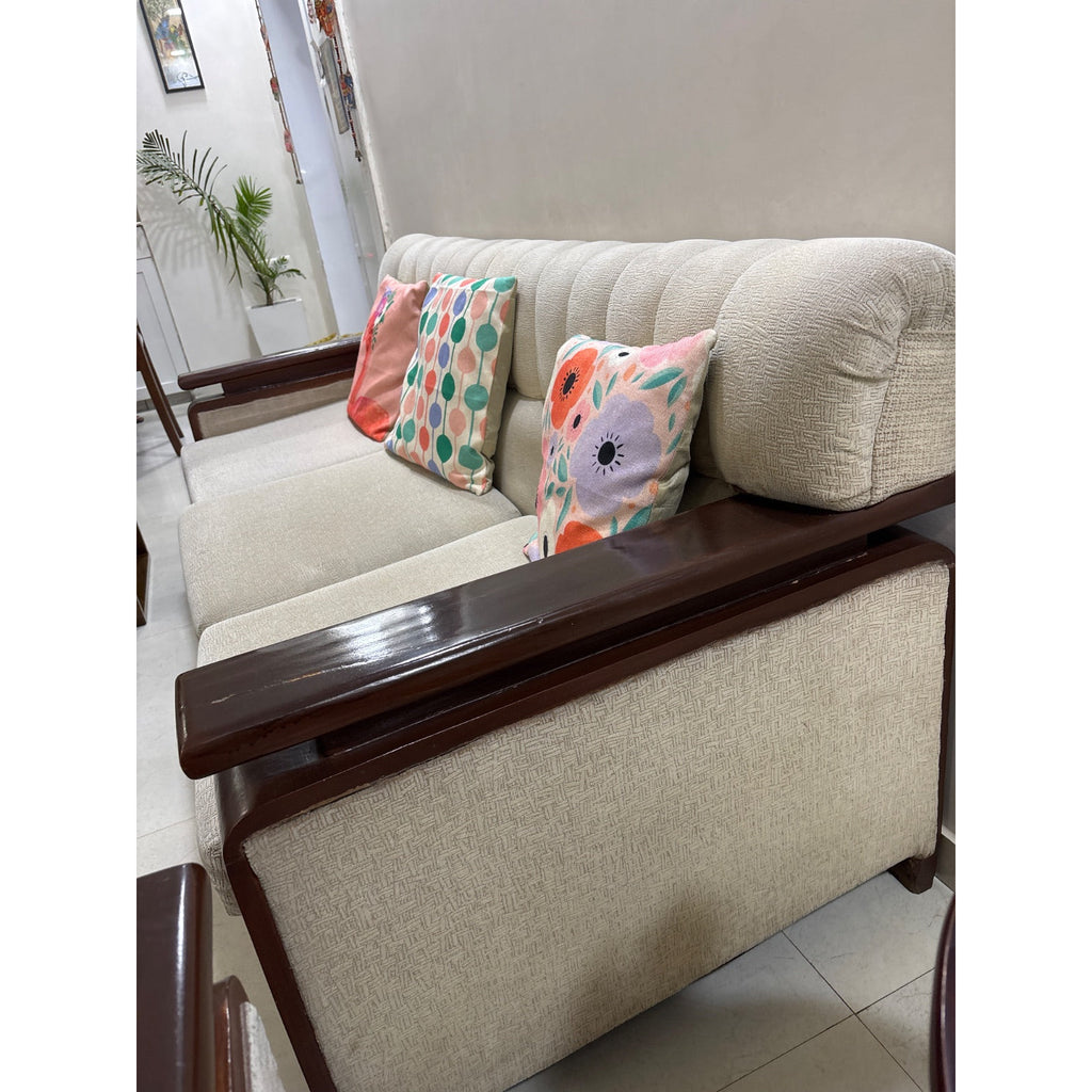 Cream Fabric 3-Seater Sofa, Frame Repair Required - used living-room in Delhi - photo 6