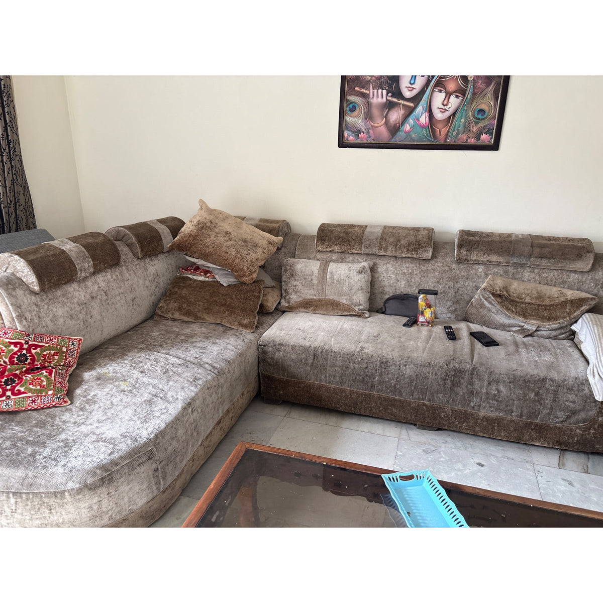 7-Seater L-Shaped Fabric Sofa - used living-room in Gurugram - photo 1
