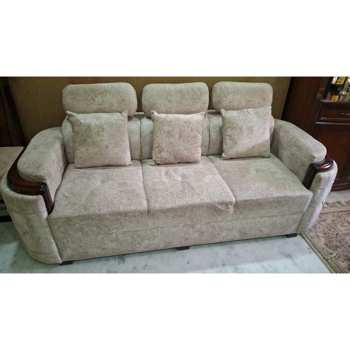 2 Cream 3-Seater Sofas - used living room in Delhi - photo 1