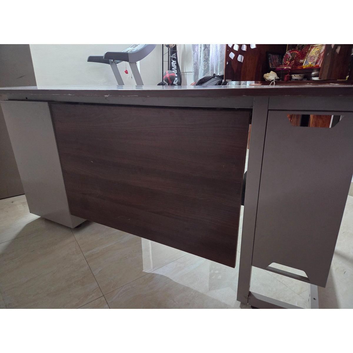 Godrej Study Desk with Three Lockable Drawers - used study-office in Noida - photo 6